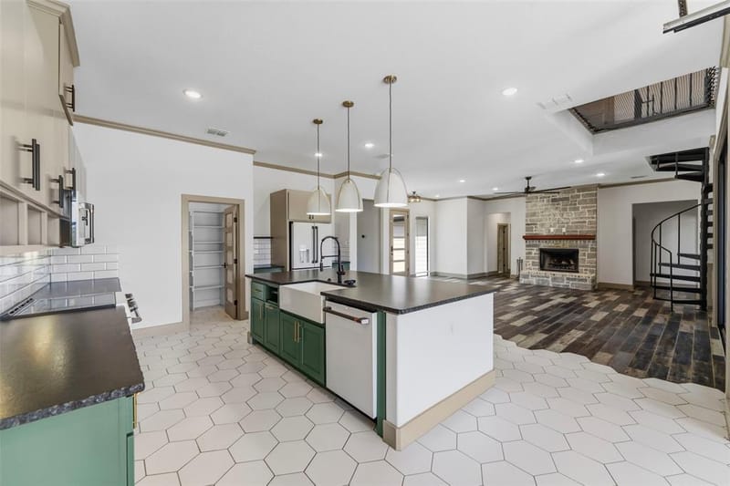 3217 Bairds Lane, Burleson TX 76028 - Photo 6