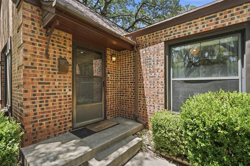 2113 Yucca Avenue, Fort Worth TX 76111 - Photo 6