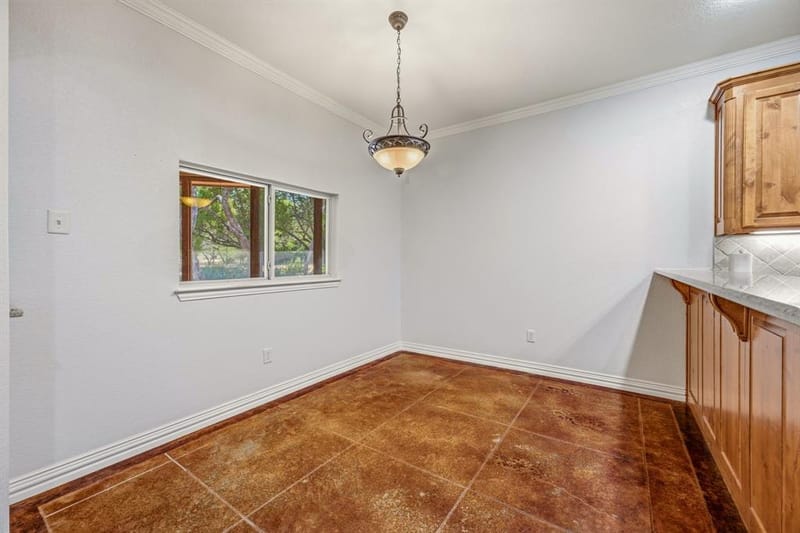 910 Mallard Pointe Drive, Granbury TX 76049 - Photo 16