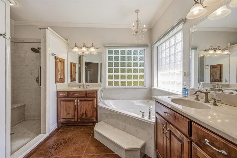 910 Mallard Pointe Drive, Granbury TX 76049 - Photo 20
