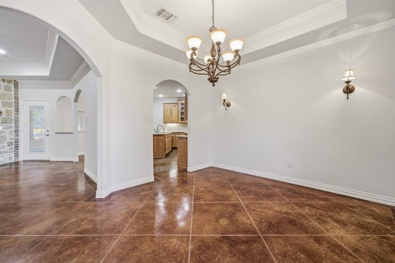 910 Mallard Pointe Drive, Granbury TX 76049 - Photo 9