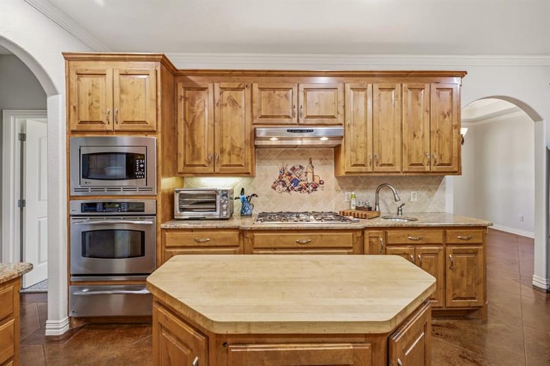 910 Mallard Pointe Drive, Granbury TX 76049 - Photo 15
