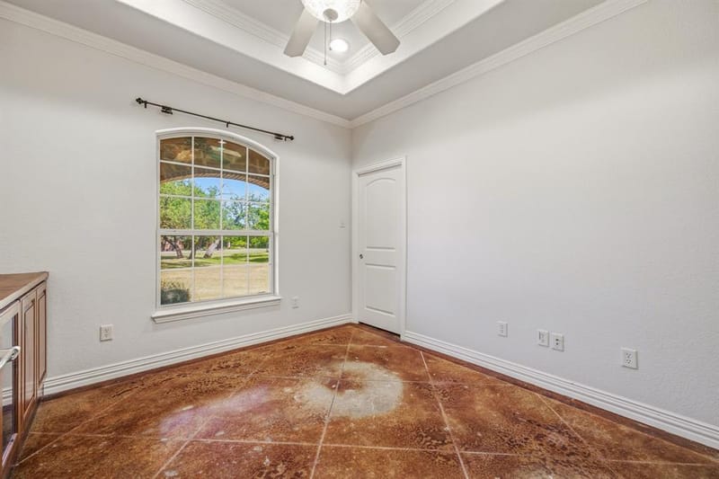 910 Mallard Pointe Drive, Granbury TX 76049 - Photo 11