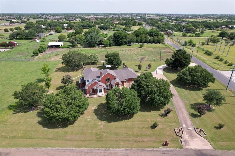 6603 Champion Road, Midlothian TX 76065 - Photo 2