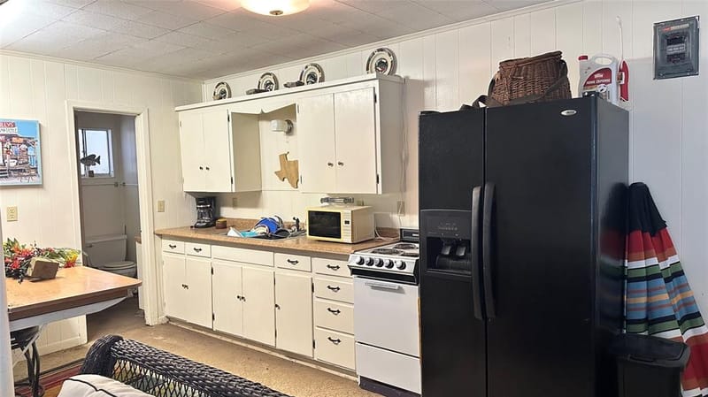 241 County Road 611, Brownwood TX 76801 - Photo 15