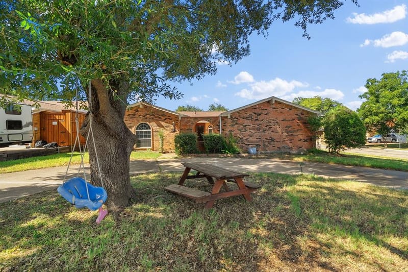 1801 Tameria Drive, Irving TX 75060 - Photo 3