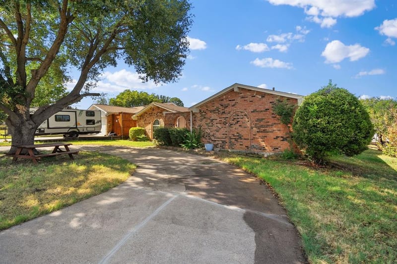 1801 Tameria Drive, Irving TX 75060 - Photo 4
