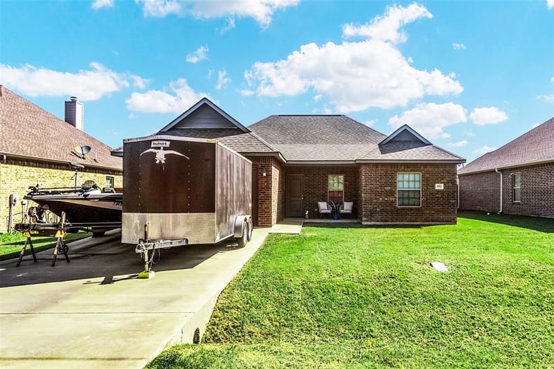 591 E Eubank Street, Mabank TX 75147 - Photo 2