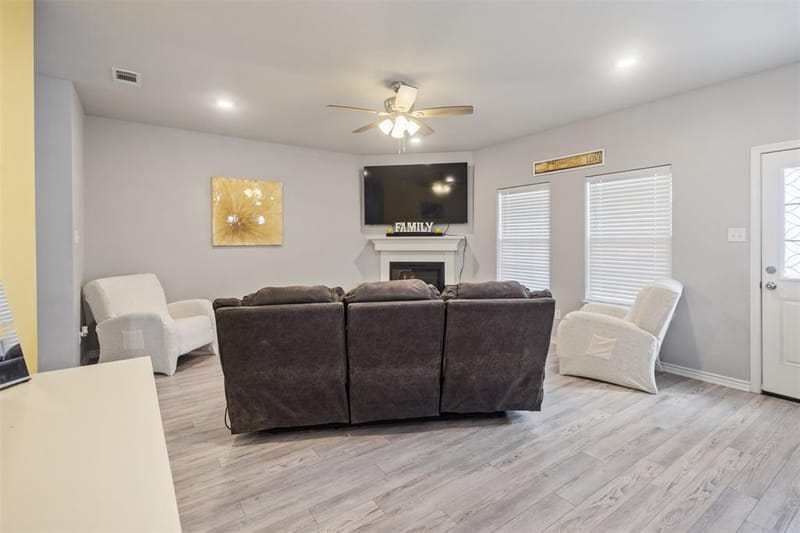591 E Eubank Street, Mabank TX 75147 - Photo 6
