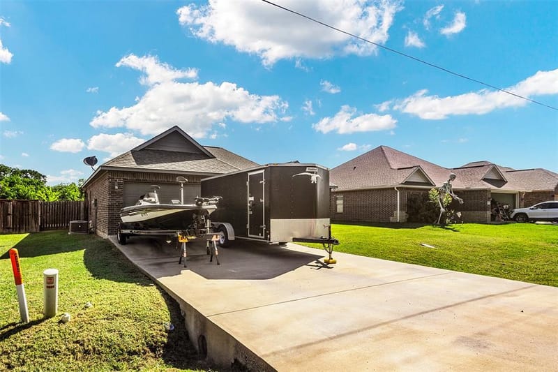 591 E Eubank Street, Mabank TX 75147 - Photo 4