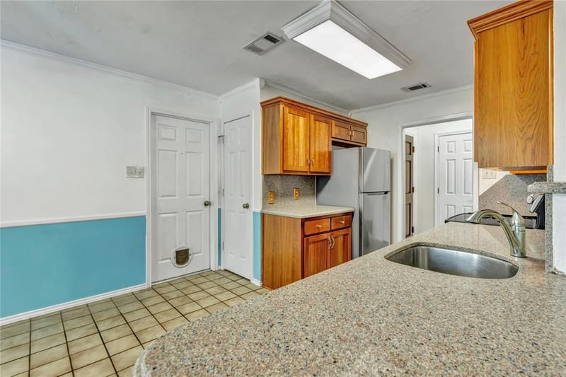 306 Woodlawn Drive, Keene TX 76059 - Photo 12
