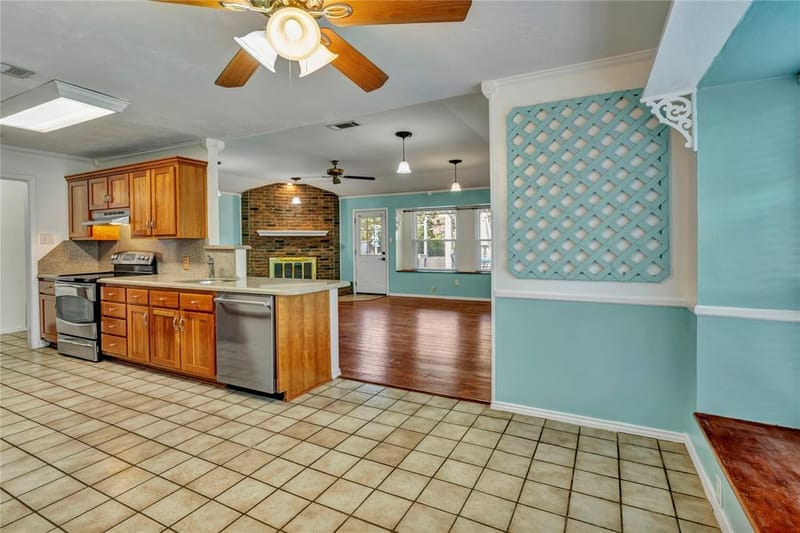 306 Woodlawn Drive, Keene TX 76059 - Photo 10