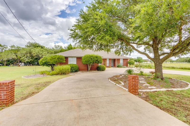 22011 Pebble Drive, Whitney TX 76692 - Photo 2