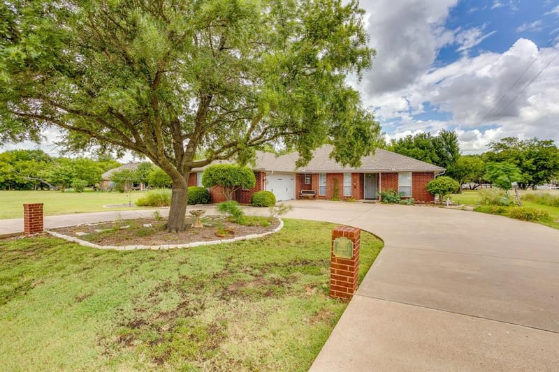 22011 Pebble Drive, Whitney TX 76692 - Photo 3
