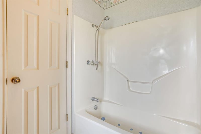 22011 Pebble Drive, Whitney TX 76692 - Photo 20
