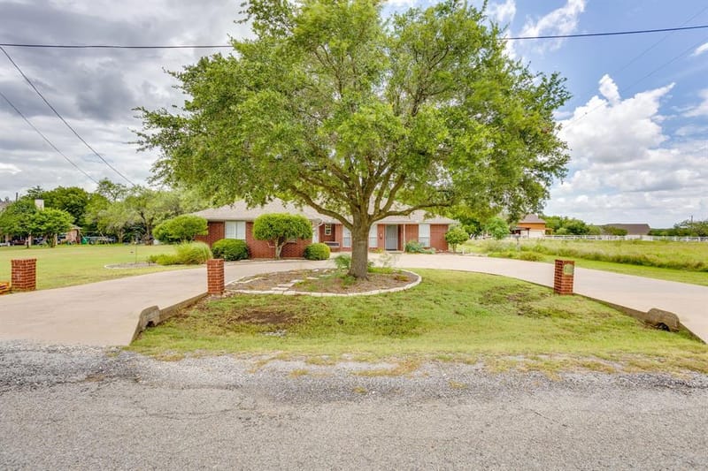 22011 Pebble Drive, Whitney TX 76692 - Photo 4