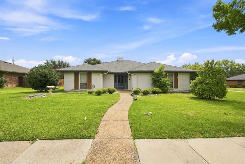 2005 Yorkstown Drive, Ennis TX 75119 - Photo 3