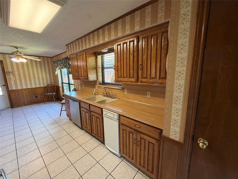 910 Village Green Drive, Rockwall TX 75087 - Photo 7