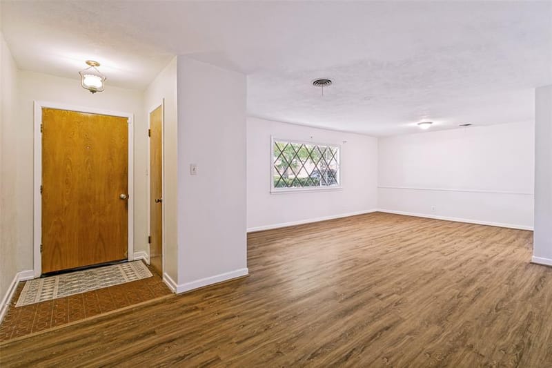 5729 Wharton Drive, Fort Worth TX 76133 - Photo 3