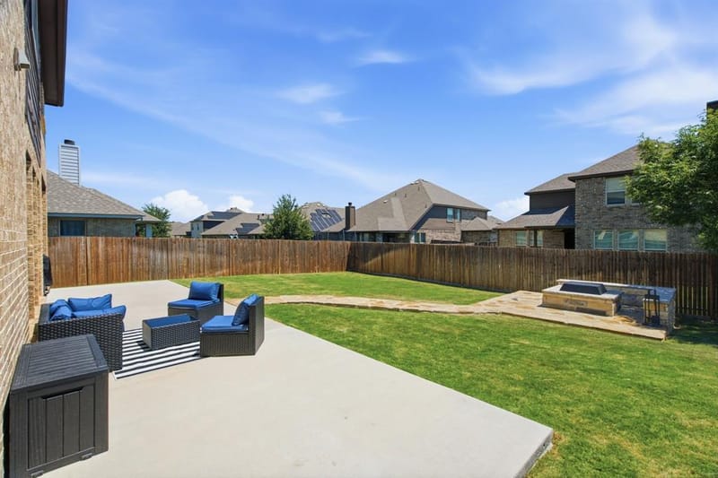 1106 Alderwood Drive, Justin TX 76247