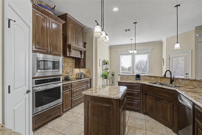 149 Meadow Arbor Drive, Weatherford TX 76085 - Photo 12
