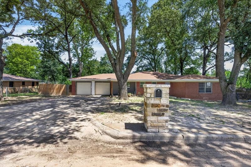 925 Maryland Drive, Athens TX 75751
