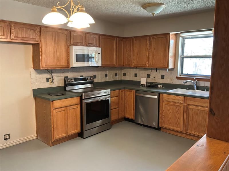 1707 15th Street, Mineral Wells TX 76067 - Photo 9