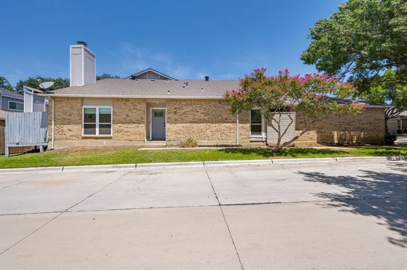 2751 Stonecreek Court, Carrollton TX 75006 - Photo 23