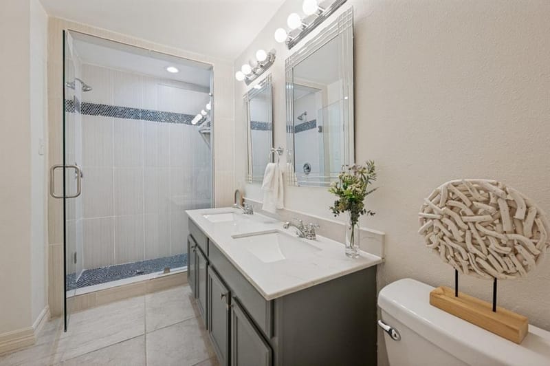2751 Stonecreek Court, Carrollton TX 75006 - Photo 12
