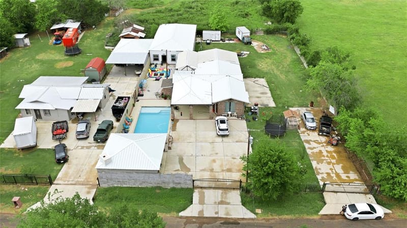 19685 County Road 4045a, Kemp TX 75143 - Photo 2