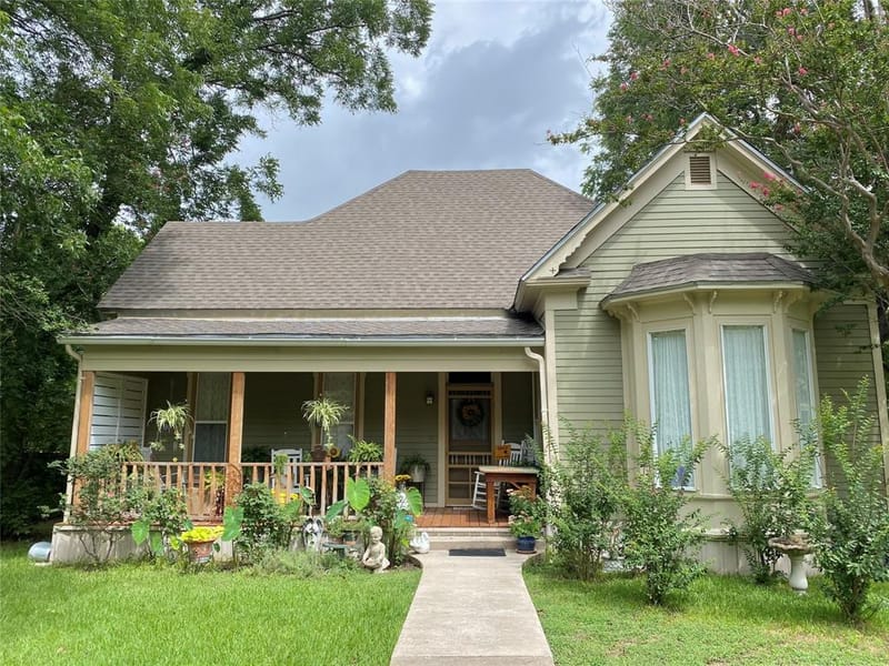 300 NW 3rd Street, Hubbard TX 76648