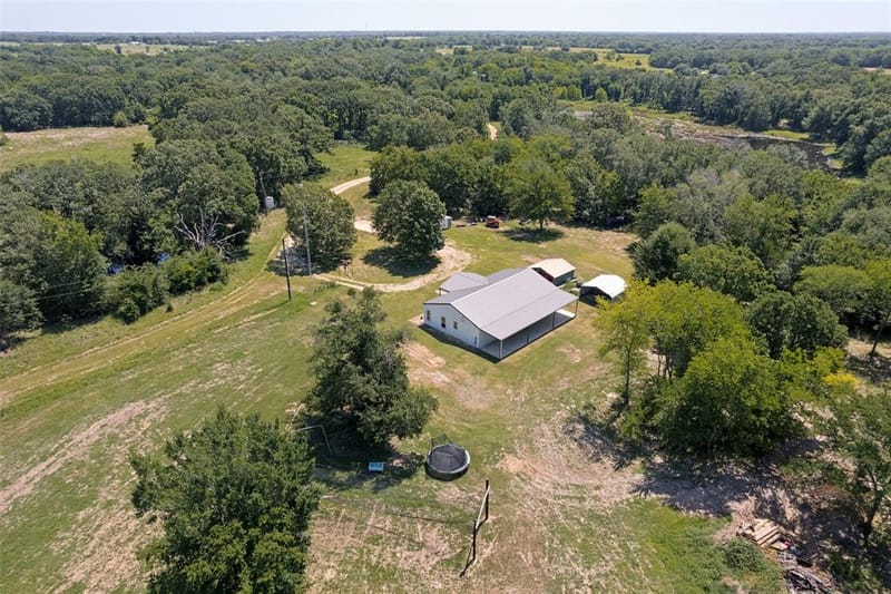 822 Private Road 7370, Point TX 75472