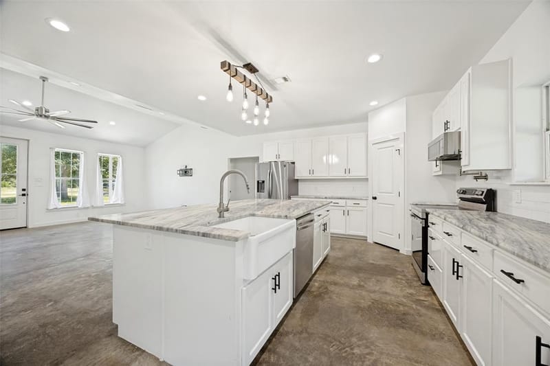 822 Private Road 7370, Point TX 75472 - Photo 14