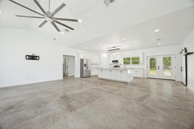 822 Private Road 7370, Point TX 75472 - Photo 11