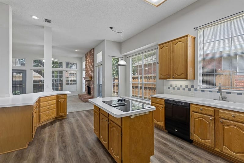 5613 Charleston Drive, Frisco TX 75035 - Photo 7
