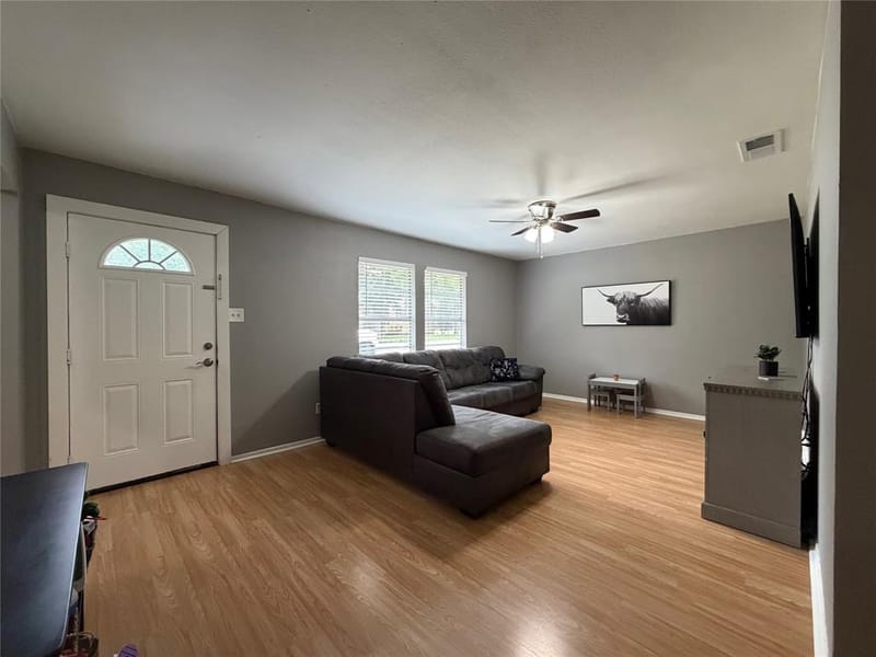508 Batterson Street, Cleburne TX 76031 - Photo 6