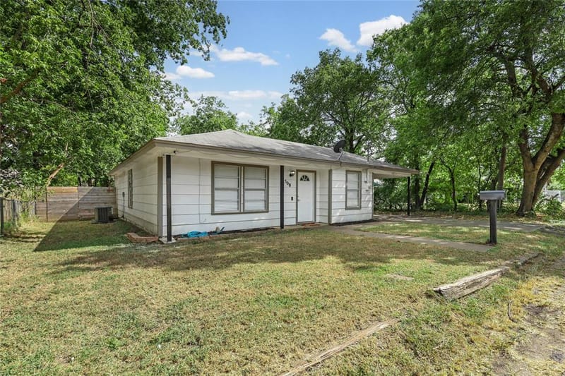 508 Batterson Street, Cleburne TX 76031 - Photo 20
