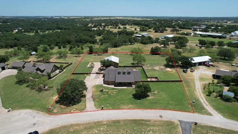 122 Eagle Pass Lane, Weatherford TX 76087 - Photo 3