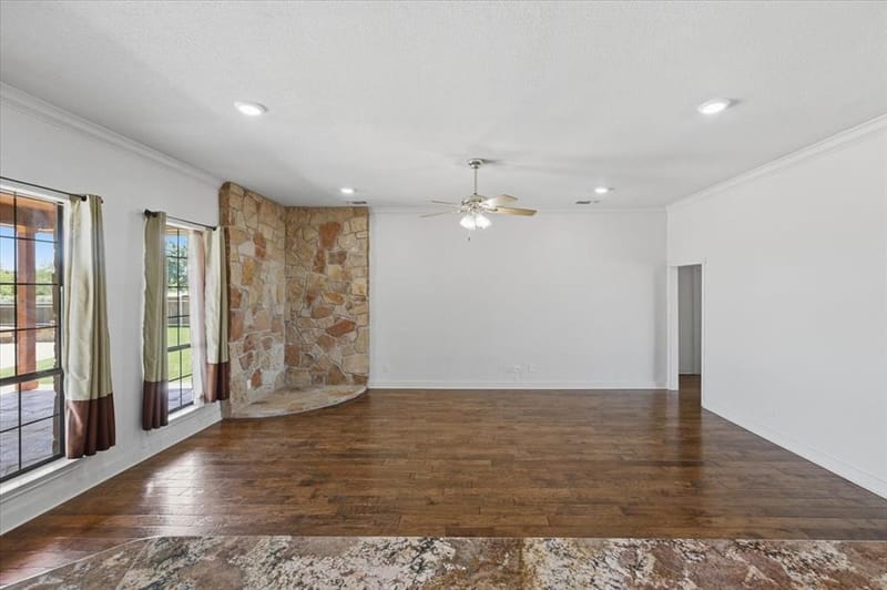 122 Eagle Pass Lane, Weatherford TX 76087 - Photo 11