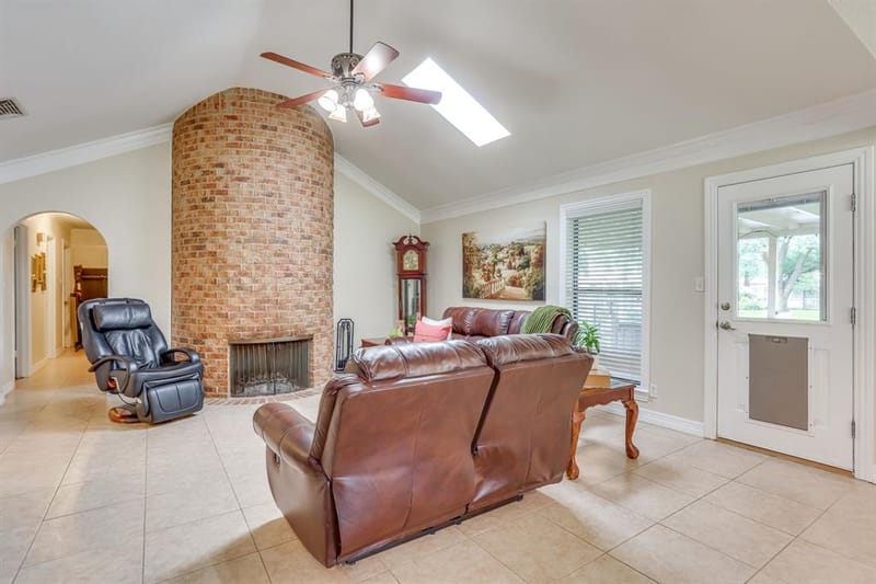4510 Longacres Court, Arlington TX 76016 - Photo 6