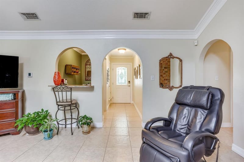 4510 Longacres Court, Arlington TX 76016 - Photo 8
