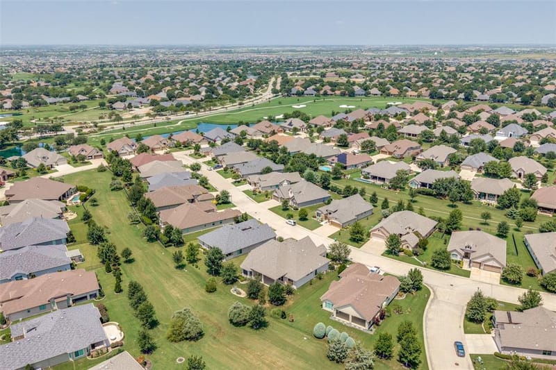9805 Ironwood Drive, Denton TX 76207 - Photo 37