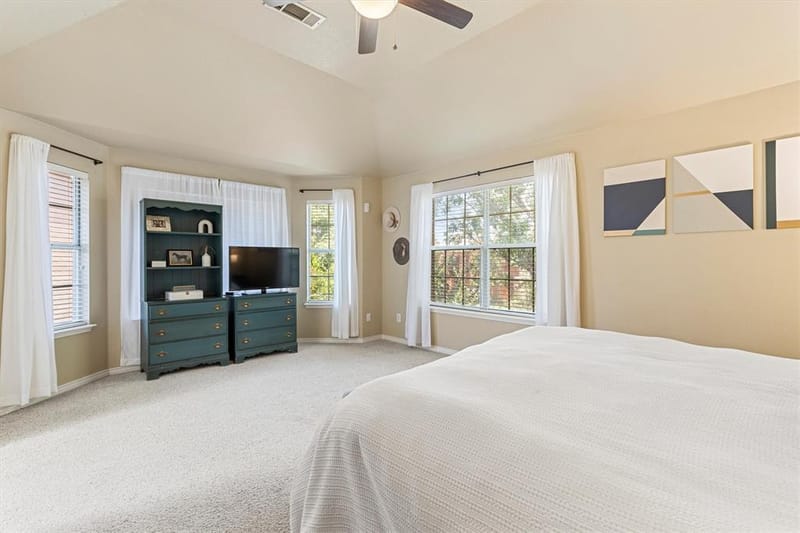 4048 Kirkmeadow Lane, Dallas TX 75287 - Photo 21