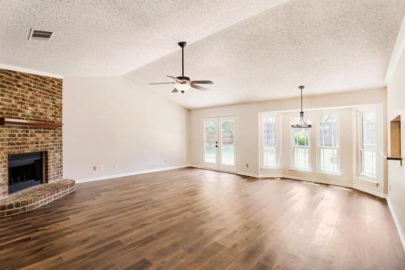 314 Sandlewood Lane, Euless TX 76039 - Photo 7