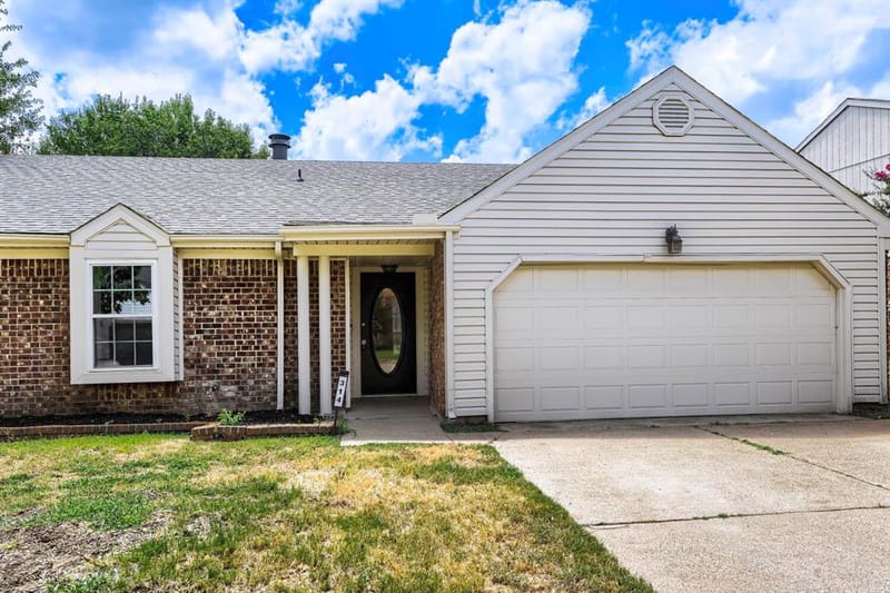 314 Sandlewood Lane, Euless TX 76039 - Photo 3