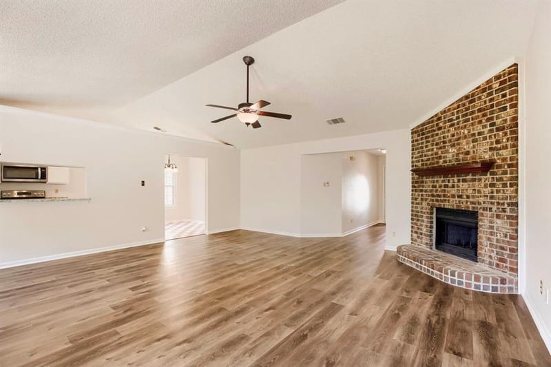 314 Sandlewood Lane, Euless TX 76039 - Photo 5