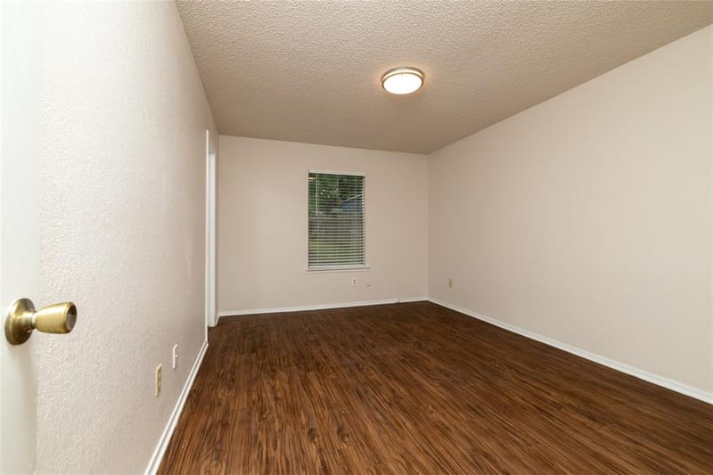 6410 Springfield Drive, Arlington TX 76016 - Photo 23