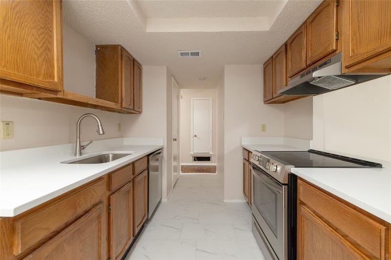 6410 Springfield Drive, Arlington TX 76016 - Photo 17
