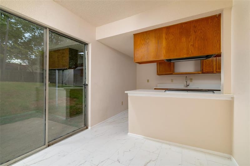 6410 Springfield Drive, Arlington TX 76016 - Photo 12