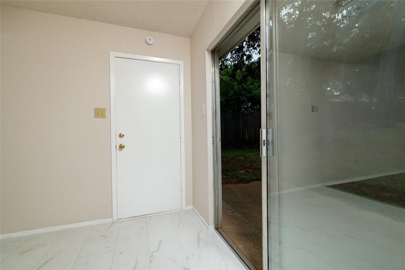 6410 Springfield Drive, Arlington TX 76016 - Photo 32